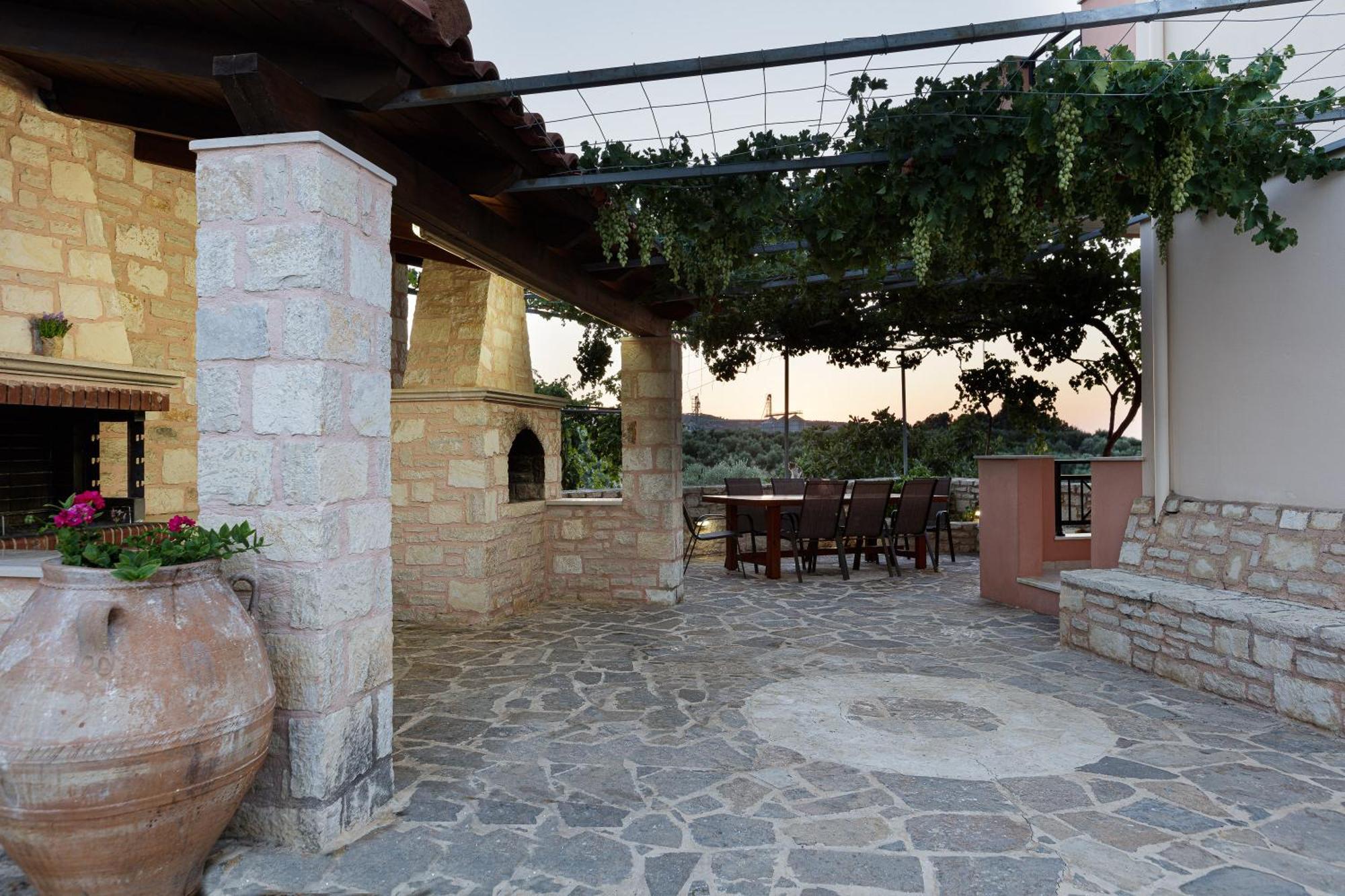 Marina Villa, A Nature Inspiring Retreat Perama  Exterior photo